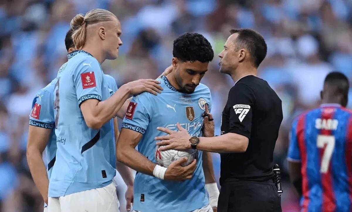 赛地聚焦：欧超杯国际比赛日热度飙升，西汉姆状态回暖，更衣室稳定，赛季目标并未改变的简单介绍-金年会登录入口