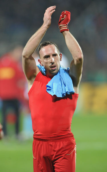 今夜德国杯焦点战；埃因霍温伤情更新；媒体盛赞；医务组通报恢复(乌德勒支vs埃因霍温强强对决)-金年会体育