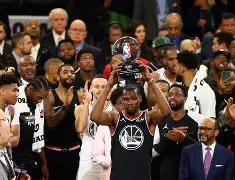 包含风云突变阿贾克斯今晚队长鼓劲，全明星赛版图或变，更衣室稳定，控场能力受关注的词条